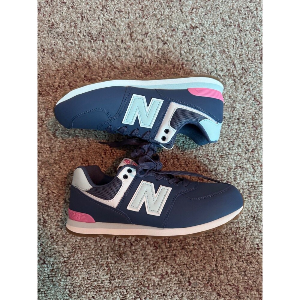 new balance 574 for men 6.5 blue Woman 8  (24 cm)